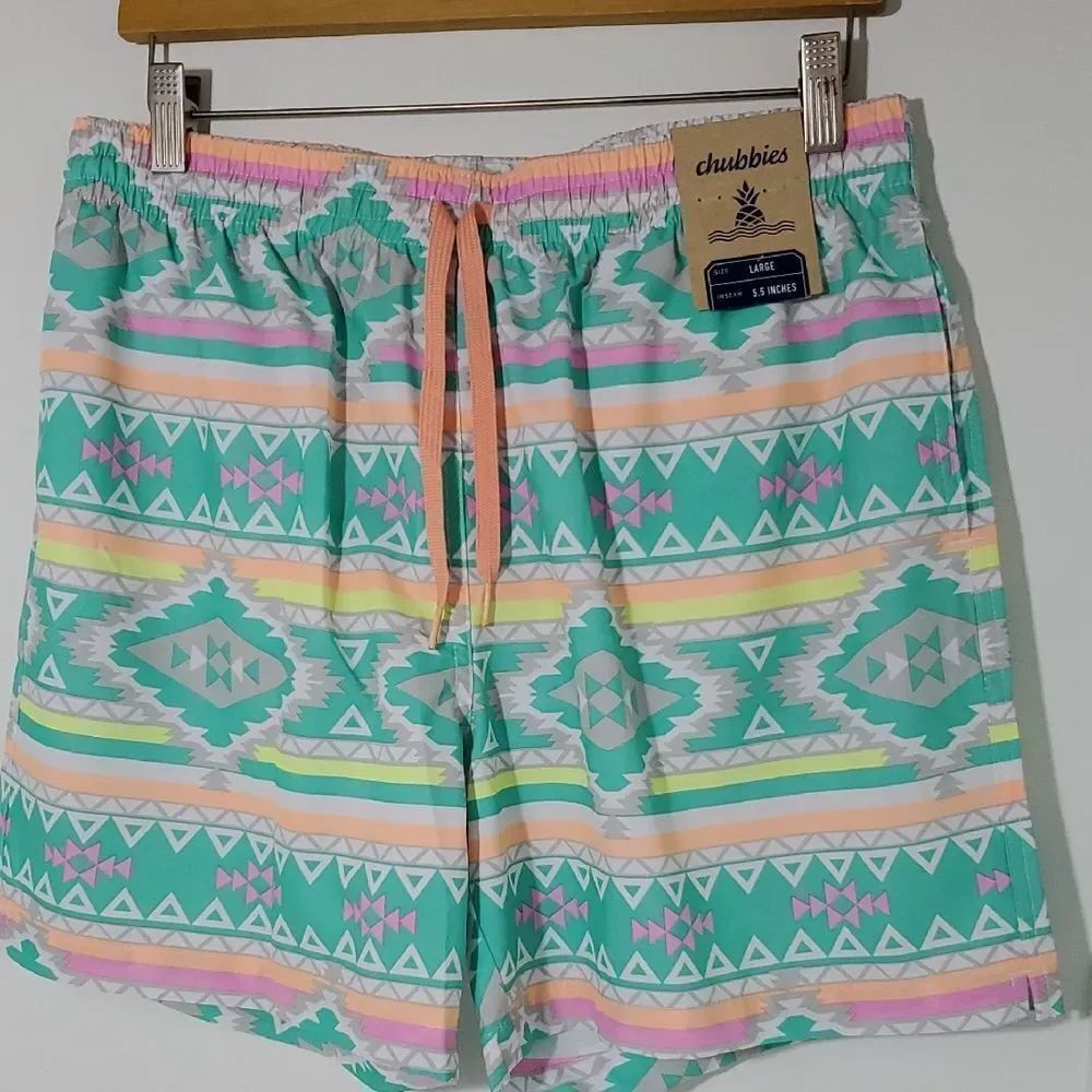 Chubbies The En Fuegos 5.5" Classic Swim Trunks Aztec Print Size L NWT